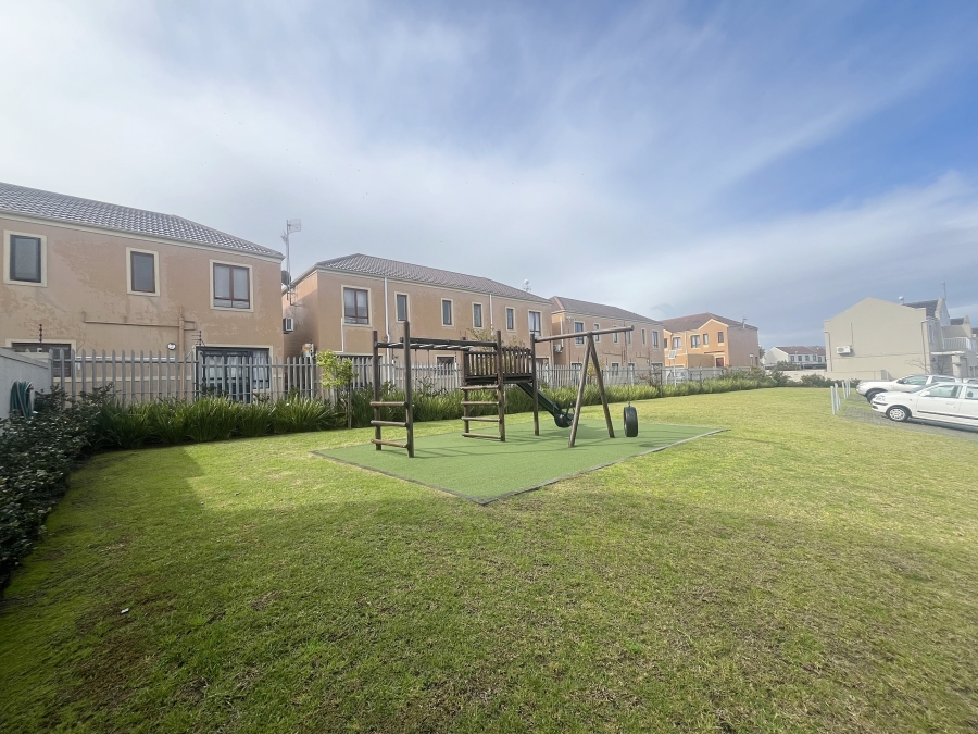 To Let 2 Bedroom Property for Rent in Brackenfell South Western Cape